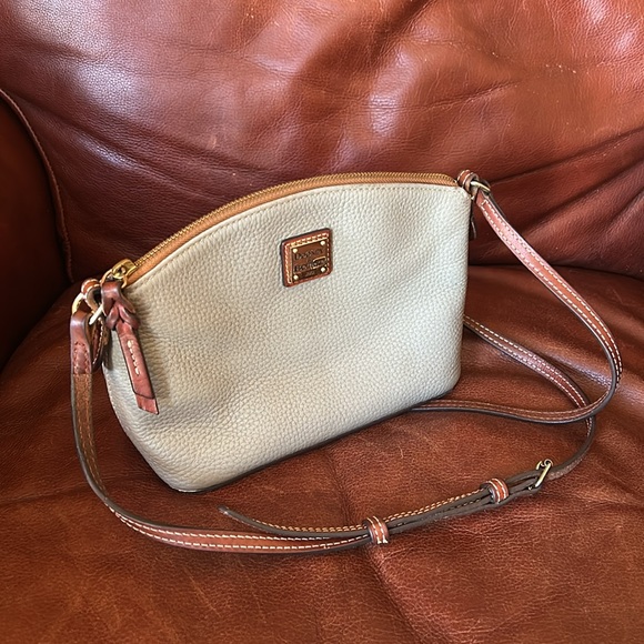 Dooney & Bourke Handbags - Dooney & Bourke Crossbody